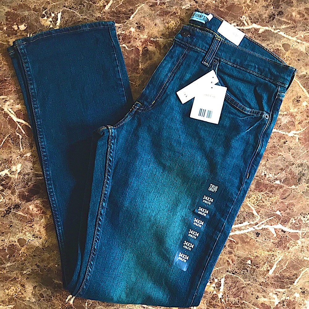 Blue Straight Leg Jeans with Classic Style